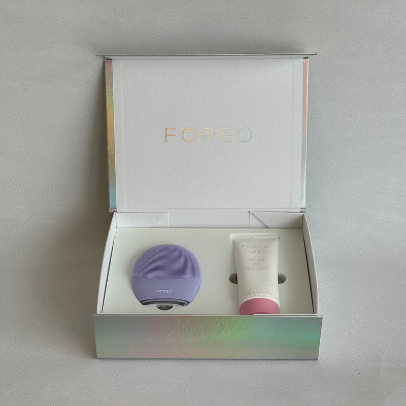 foreo Luna 4 box set with micro-foam cleanser