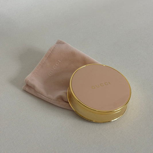 gucci POUDRE DE BEAUTÉ MAT NATUREL FACE POWDER