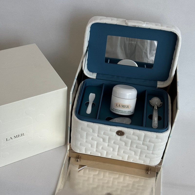 la mer the moisturizing soft cream beauty box set with white jade massage tools