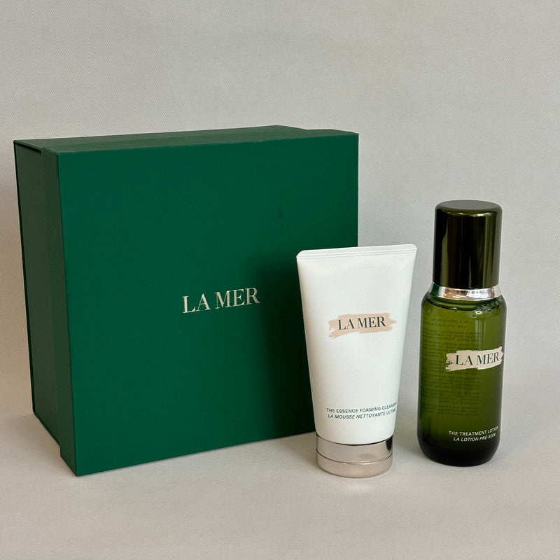 la mer box set of 2: the essence foaming cleanser & the treatment lotion