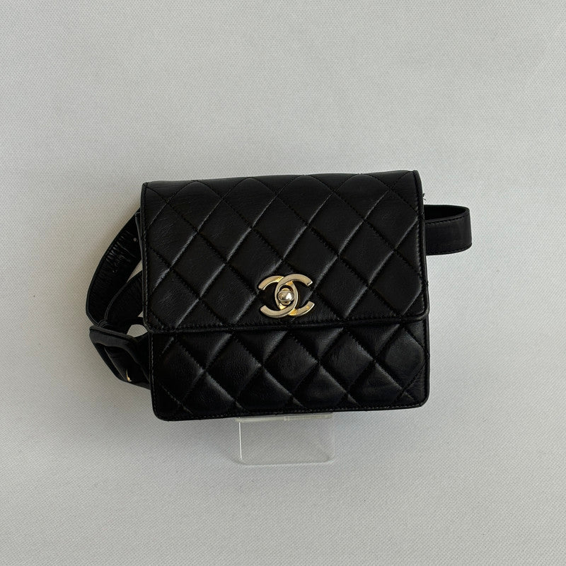 chanel vintage bum bag