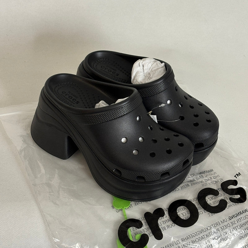 crocs siren clogs