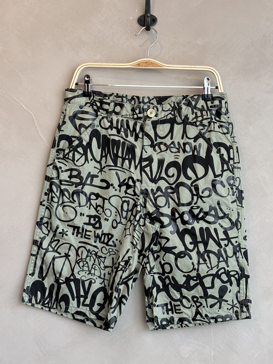 CDG SHIRT dusty green graffiti shorts