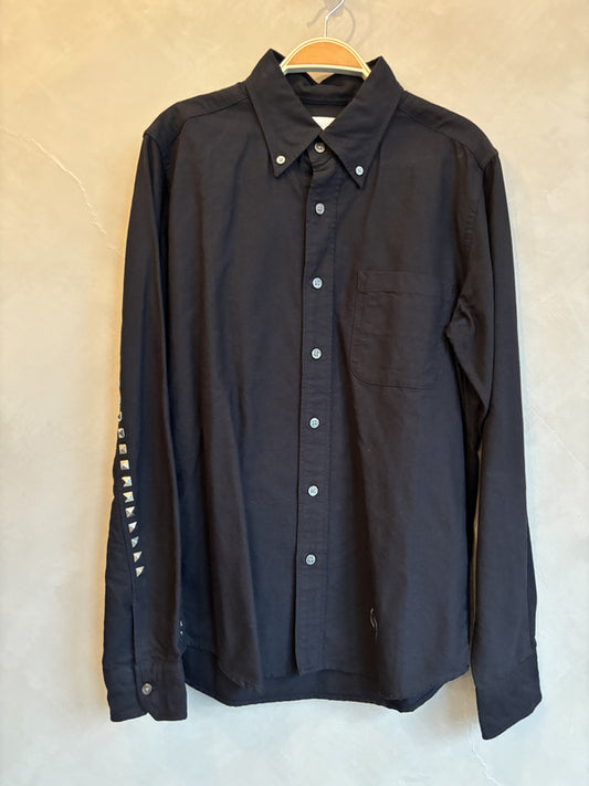 uniform experiment black side stud shirt