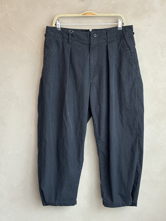 norbit by hiroshi nozawa navy pants