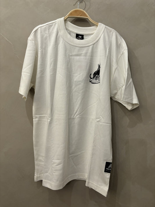 new balance white cat print tee