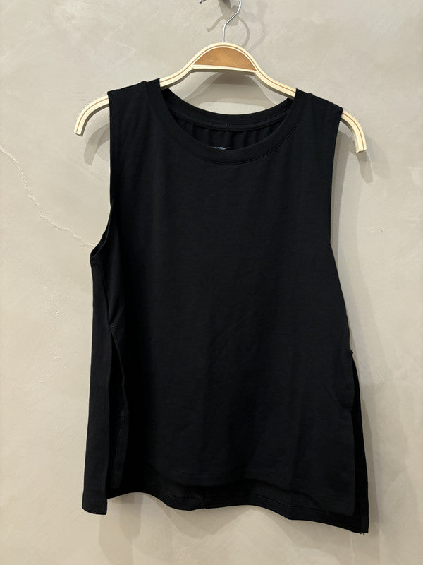 nike yoga black tank top