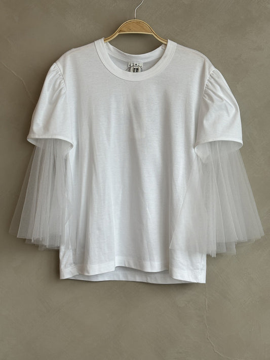 CDG NOIR KEI NINOMIYA white tulle sleeve top