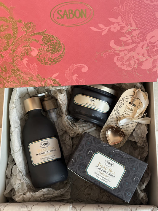 sabon Dead Sea Gift Set of 4: Mud Body Cleanser 300ml + Mud Body Mask 200g + Mud Body Scrub 320g + Heart Spoon