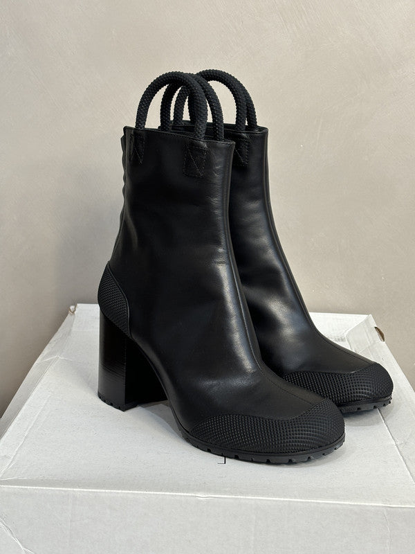 RANDOM IDENTITIES Leather ankle boots