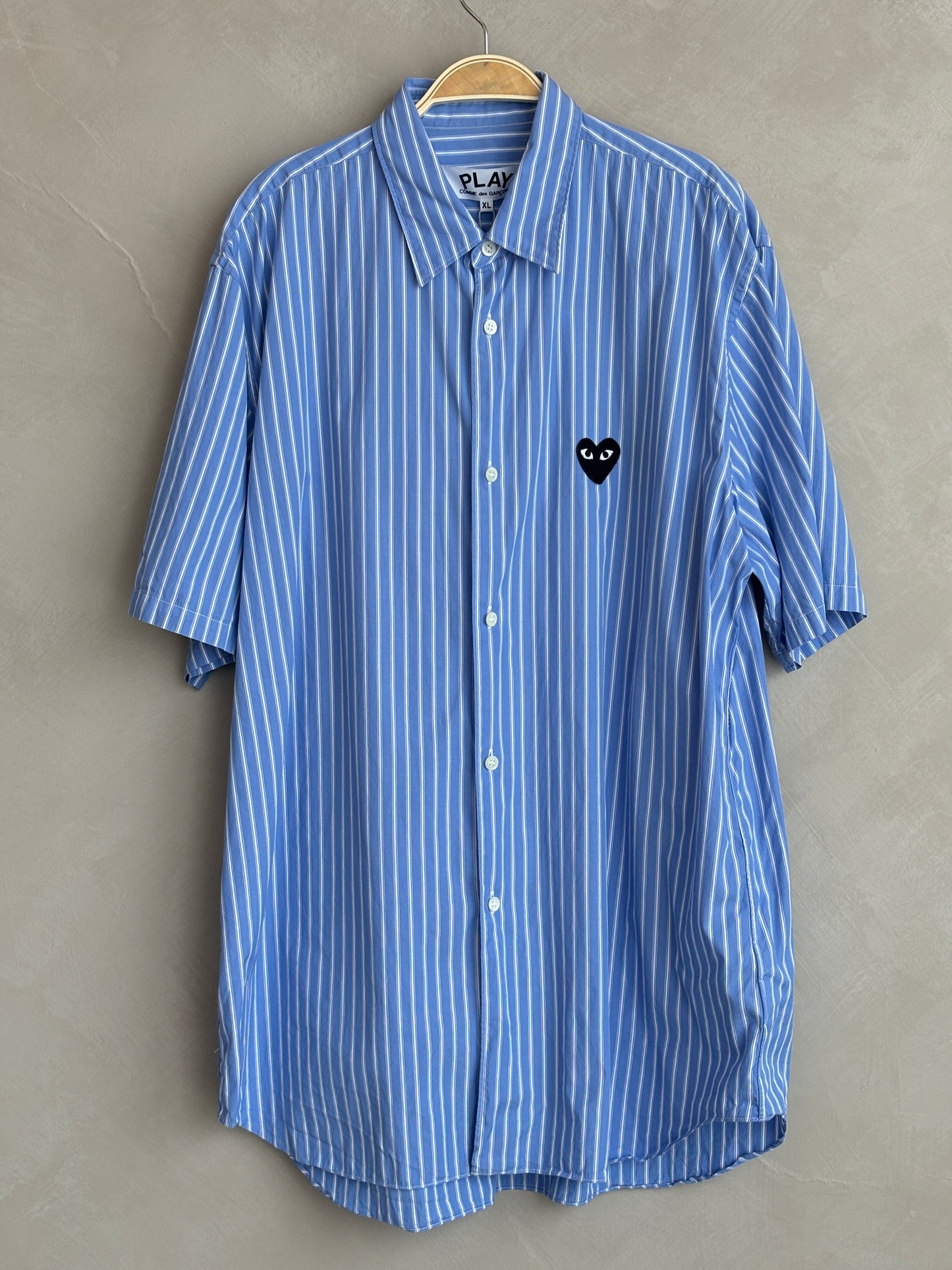 comme des garcon PLAY HEART EMBROIDERED STRIPED SHORT SLEEVE SHIRT