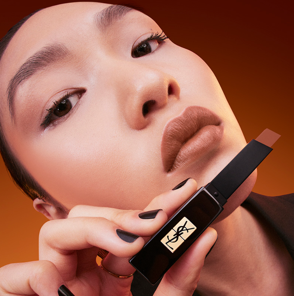 yves saint laurent The Slim Velvet Radical Highly Pagmented Velvet Matte Lipstick #320 Scorching Brown